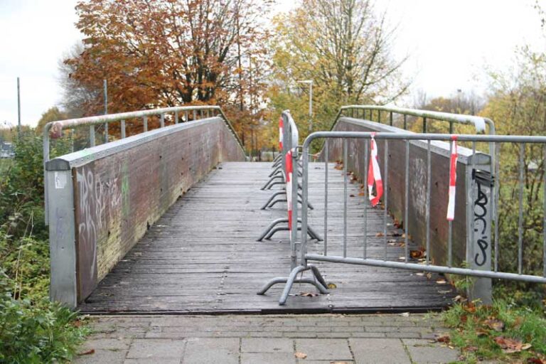 Ab 16. November: Abriss der Holzbrücke am Hasselberg und Bau einer neuen  Brücke
