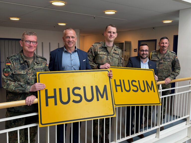 Von Husum in die Welt