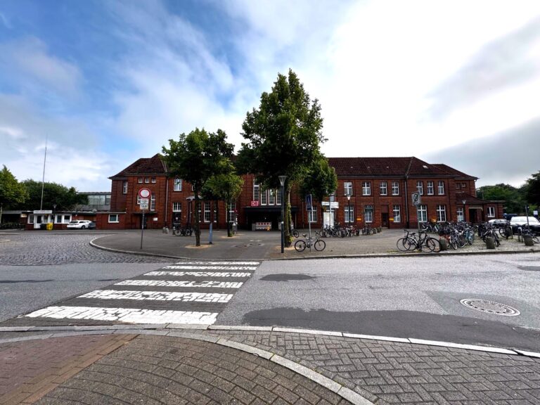 DB-Reisezentrum Husum: Kollegium beschließt Resolution