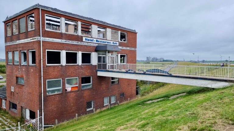 Brandruine am Dockkoog wird endlich abgerissen
