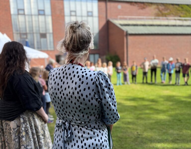 Husum: Neu Lüttsum“ begeistert Kinder und Seniorinnen/Senioren