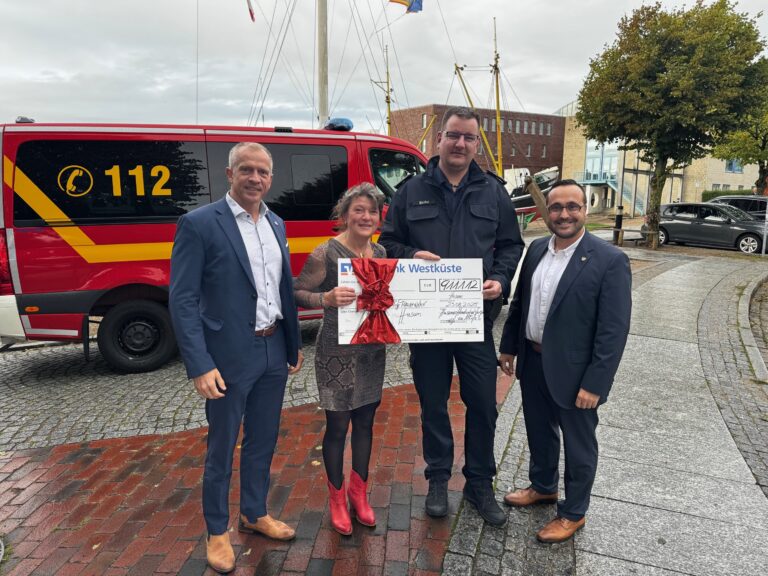 Handwerkerverein Husum spendet über 9000 Euro an die Freiwillige Feuerwehr Husum
