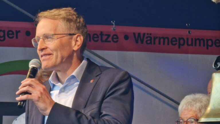 Fotos Eröffnungstag der Husumer Hafentage 2026 – plus Video